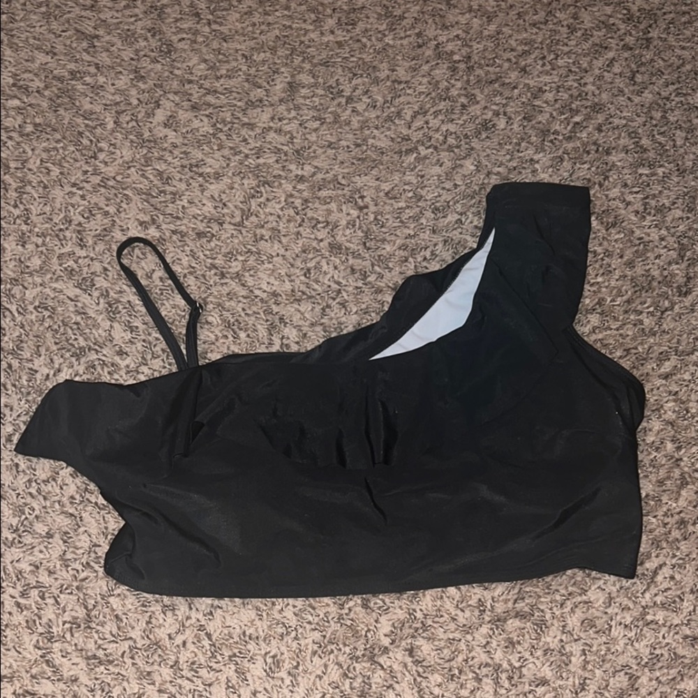 PLUS SIZE SHEIN Black One-Shoulder Bathing Suit Top